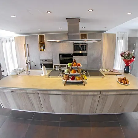 Nela ヴィラ Chayofa